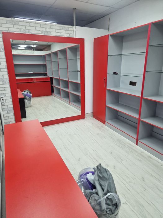 СРОЧНО продам витрины