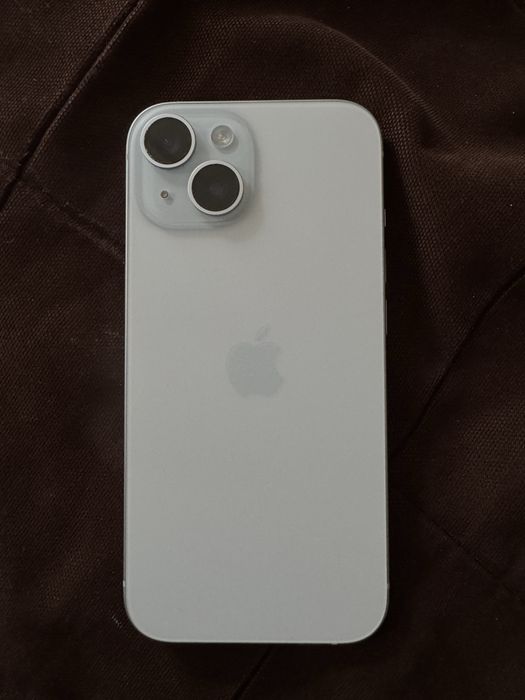 iPhone 15.