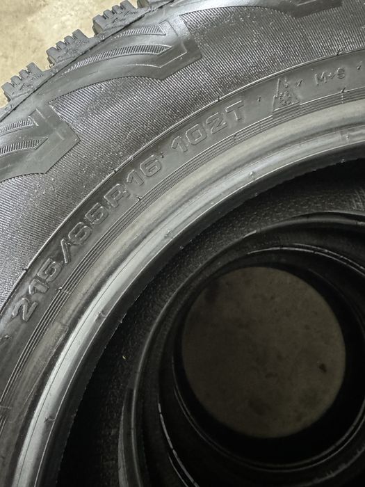 Продам зимнии шины 215/65/16