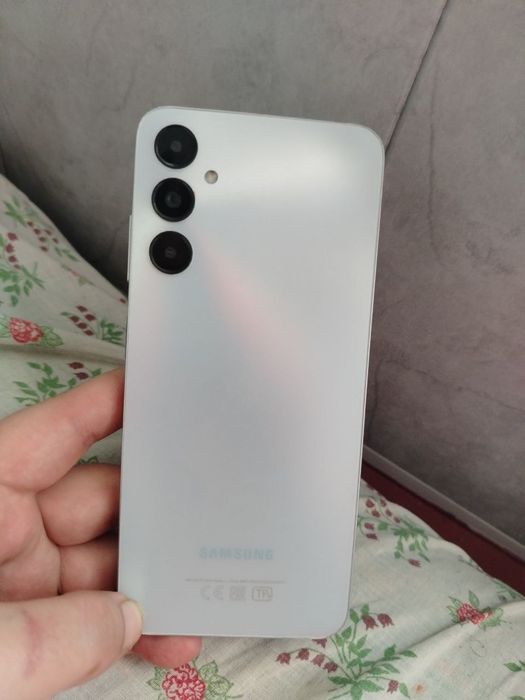 Срочно продам самсунг А 05