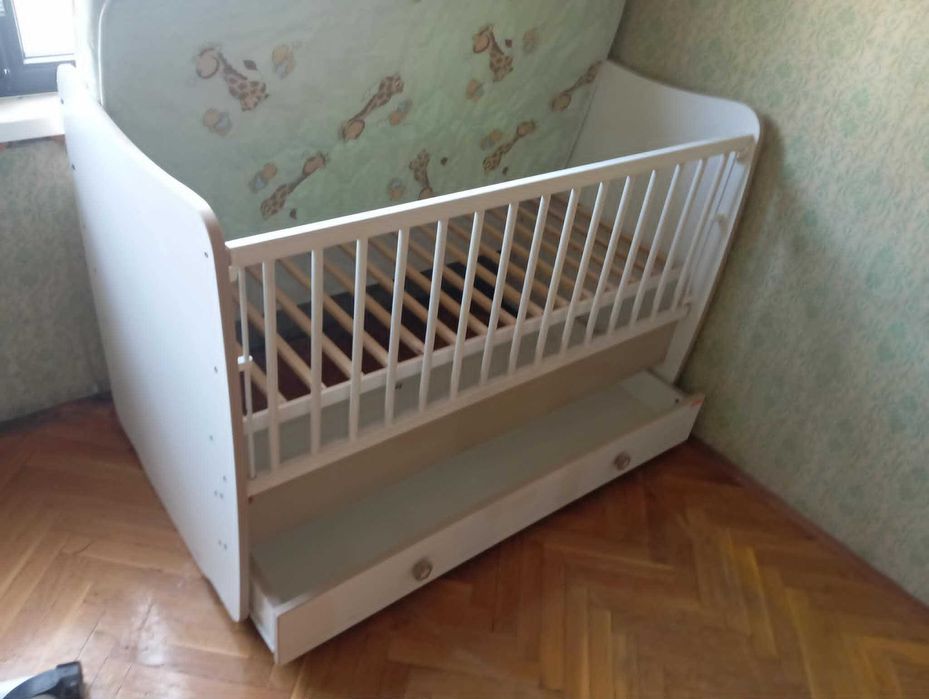 Бебешко креватче с матрак