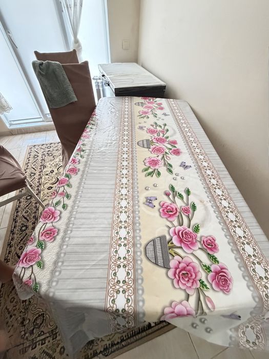 Стол, стулясымен сатылады