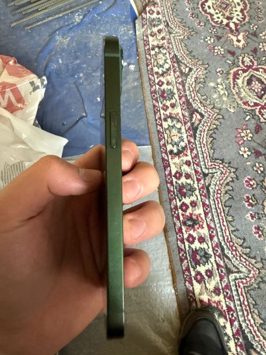 Продам айфон 13 идеал надо срочно продать