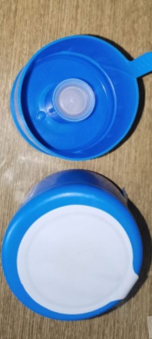 Галони,Капачки и Дръжки за носене на 19литрови галони за вода