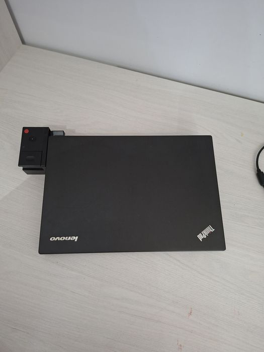 Lenovo ThinkPad Core-i5 ноутбук сатылады