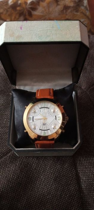 Кварцевые часы (унисекс)