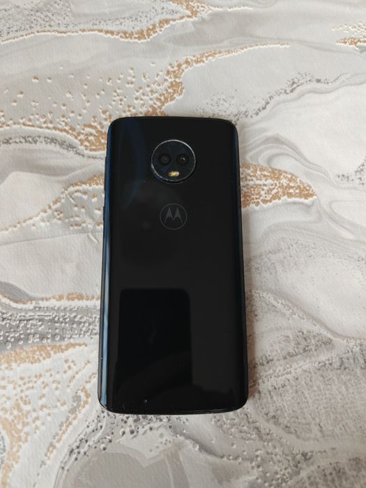 Motorola G6 много запазен и работи перфектно