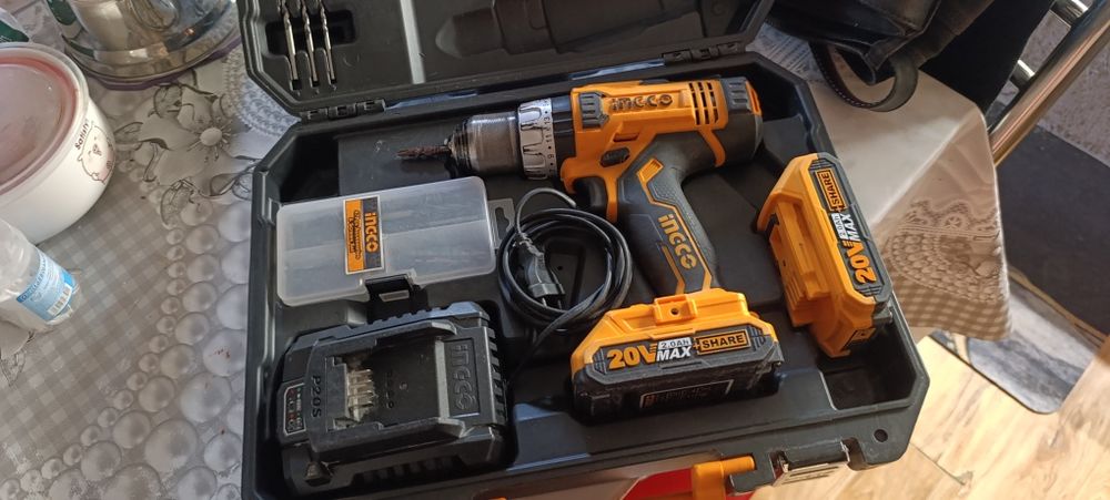 Продам шуруповёрт