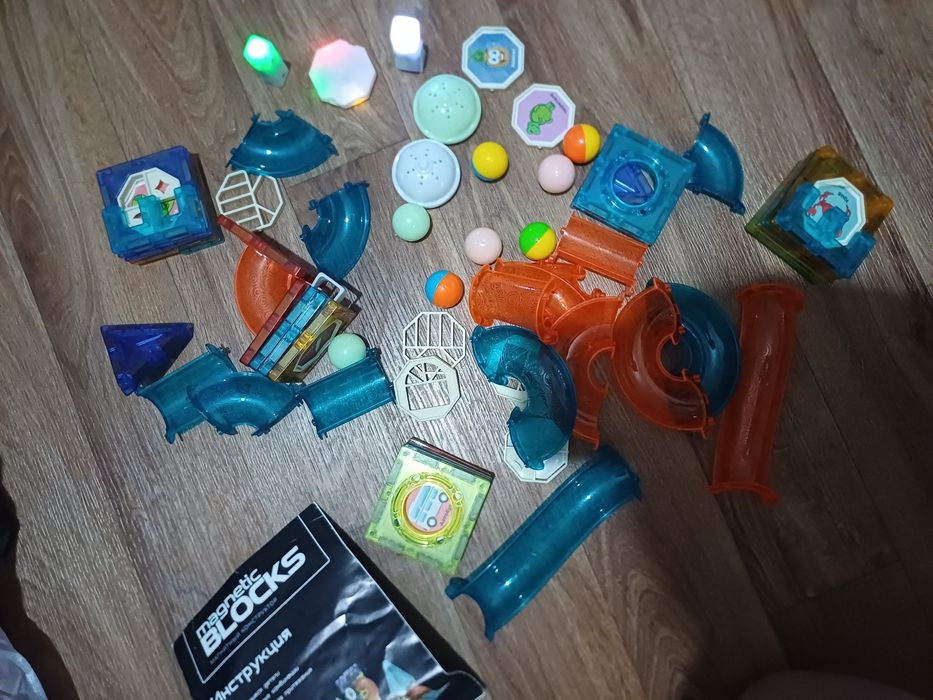 Светящийся магнитный конструктор