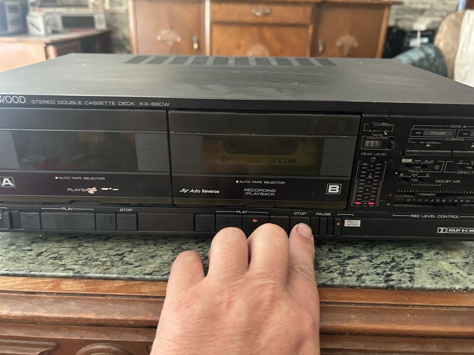 Двукасетъчен Дек KENWOOD