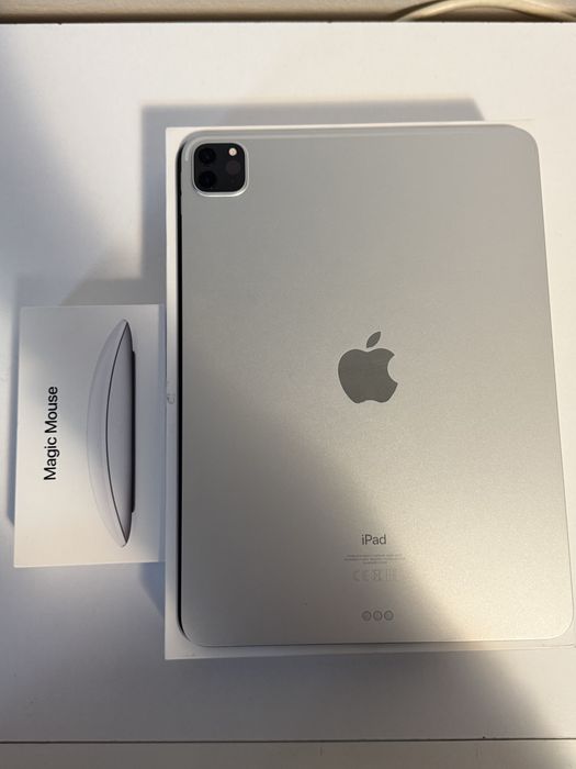 iPad Pro M1 11” 256GB – IMPECABIL + cutie