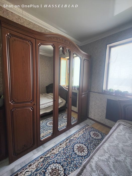 Продам спальный гарнитур