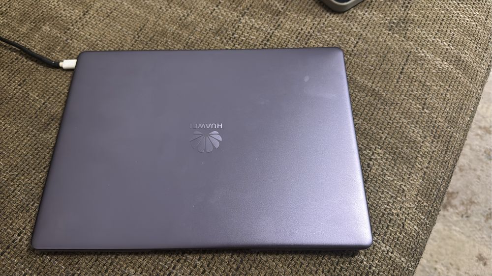Huawei matebook 13