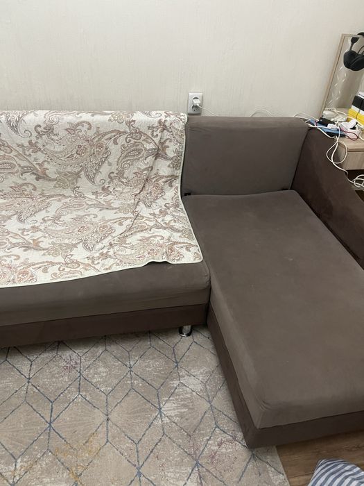 продам диван угловой