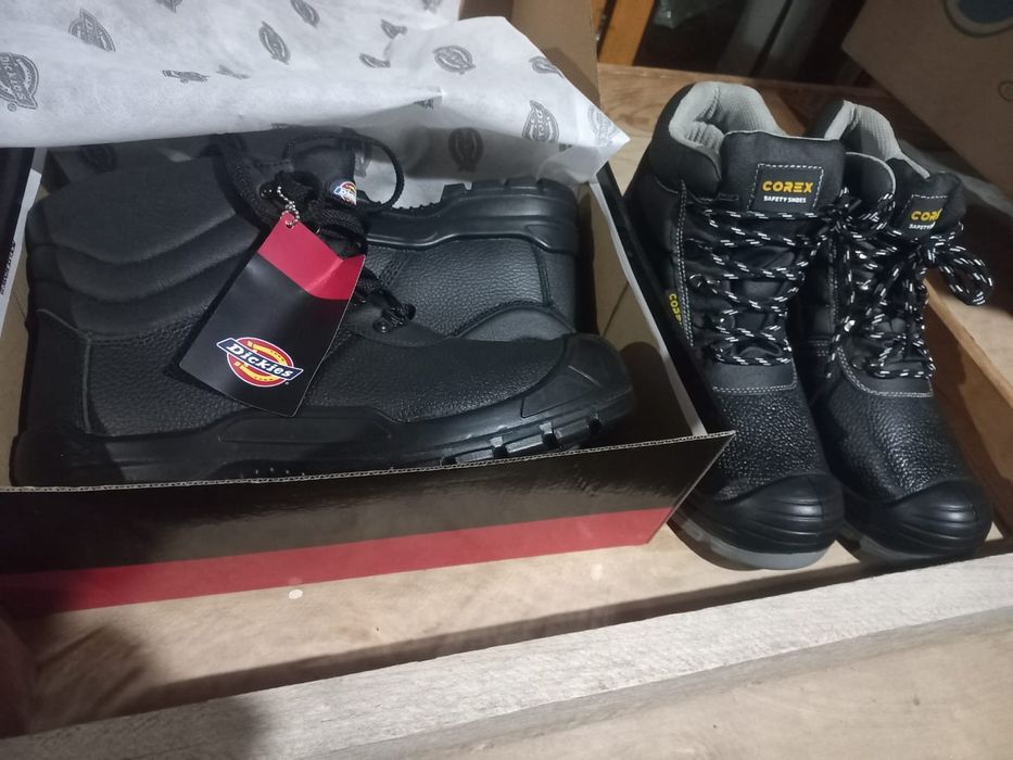 Продаются ботинки