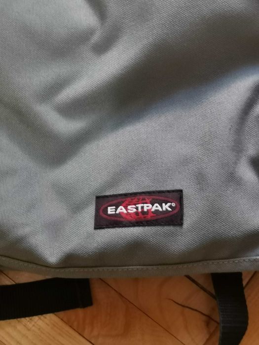 Eastpak чанта ..