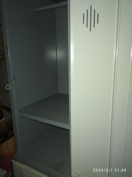 Продам шкаф металлический техник
