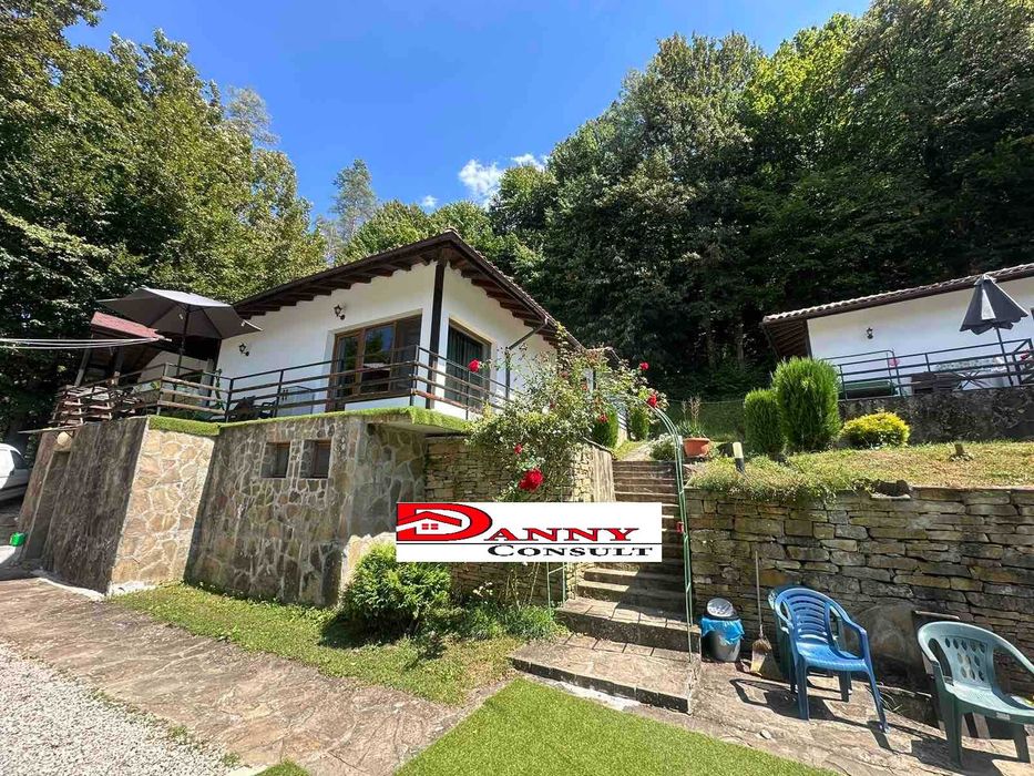 Комплекс от къщи за гости в Троянския балкан