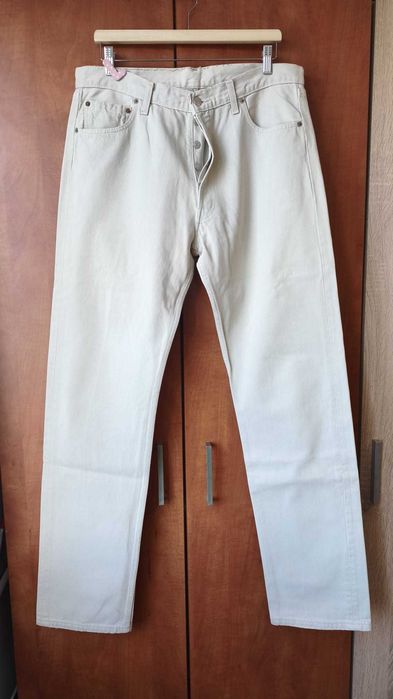 blugi model 501 Levi Strauss,	talie 34,	lungime 36, silver grey