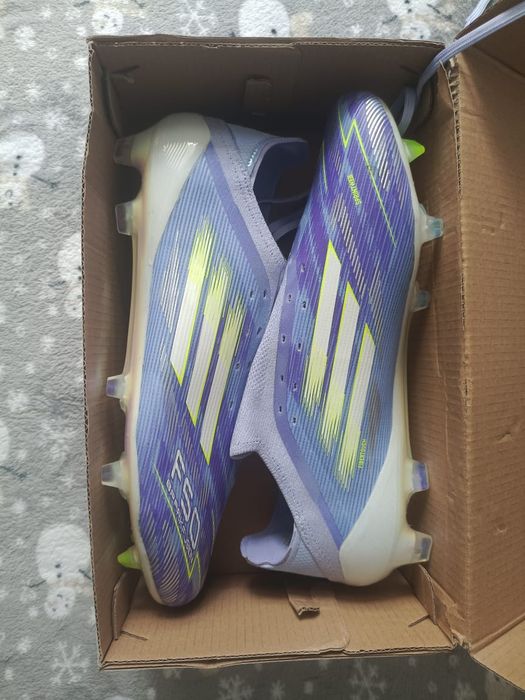 Бутсы футбольные