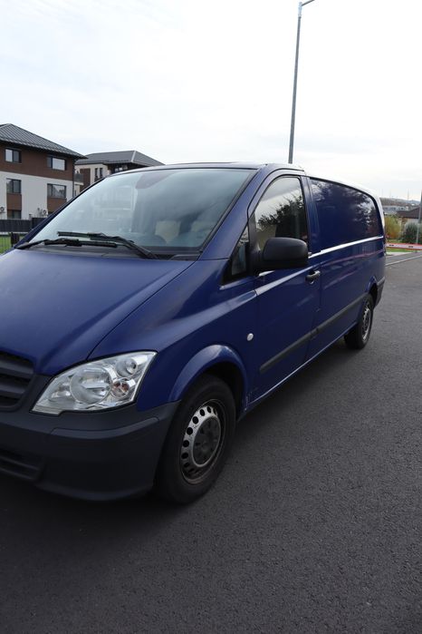 Manipulare marfa, debarasare mobila si transport bunuri