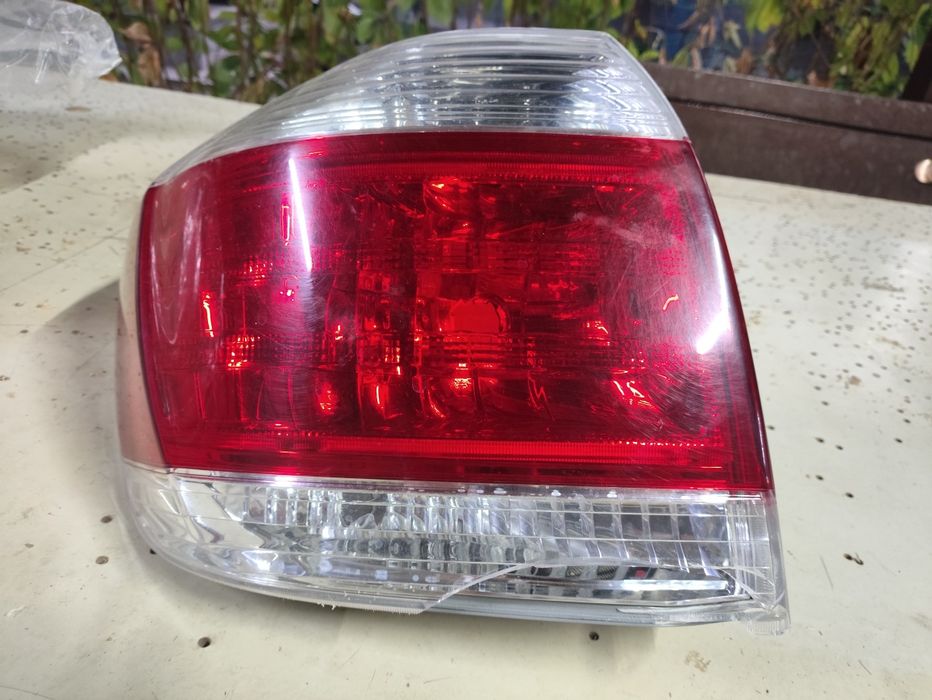 Задний левый  фонарь