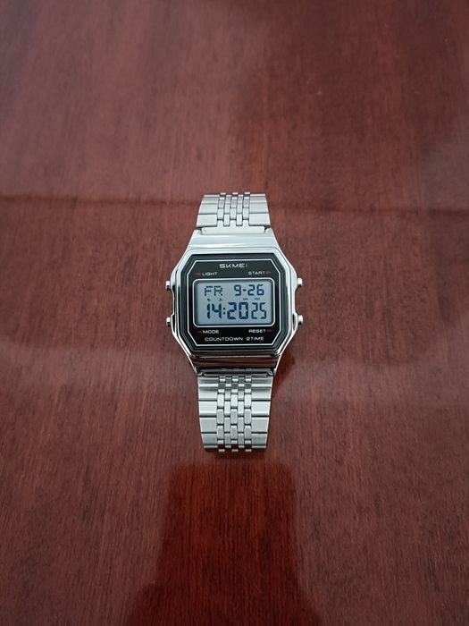 Ceas electronic vintage