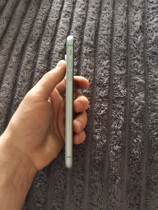 iPhone 11 64GB Green
