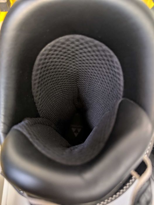 Ски и ски обувки комплект