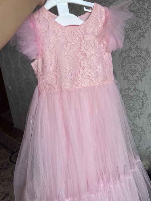 Розовое платье на рост 130-140