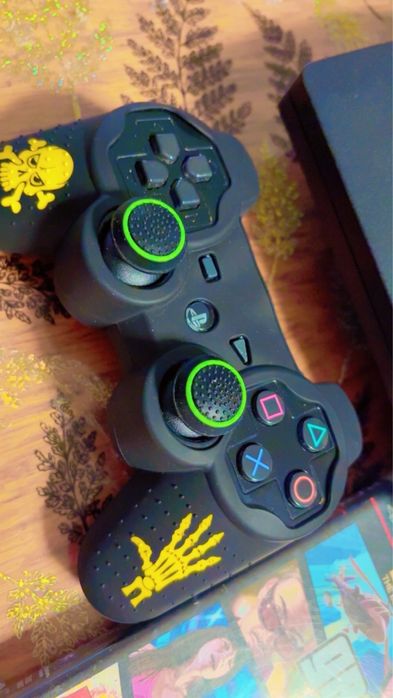 PS3 Slim + GTA IV,Gta liberty city si o manet la dualshock