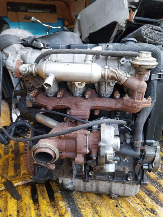 Двигател 2,0 hdi код  RHZ