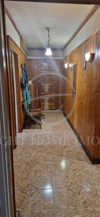 Продава се Многостаен апартамент в Пловдив, Център - 130 кв.м за 1962 €/кв.м - Снимка #8