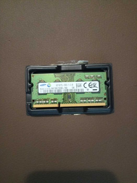 Samsung M471B5173DB0-YK0 4GB DDR3 SO-DIMM (pentru laptop) PC3L-12800S Frecvență: 1600 MHz Voltaj: 1.35V