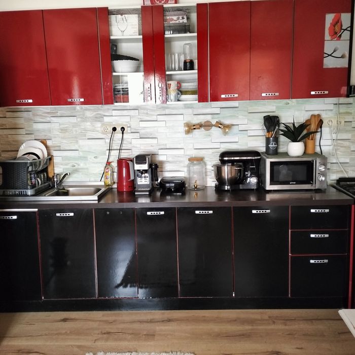 Vand modbila de bucatarie  cu chiveta sí bateri  folsit dar in staare destul de bun