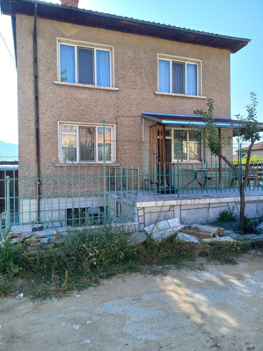 Продава се Къща в Велинград - 200 кв.м за 900 €/кв.м - Снимка #2