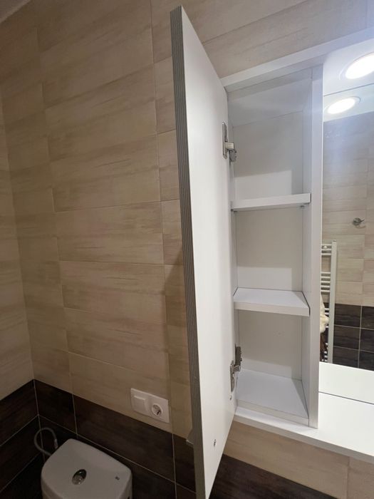 Dulap de baie cu lumini