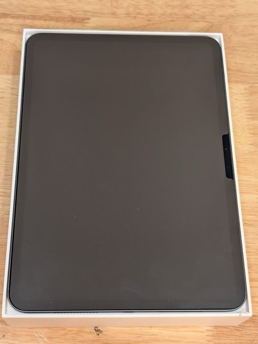 НОВ! iPad Pro 11 (M4) Space Black 256GB +Apple Pencil Pro + keyboard