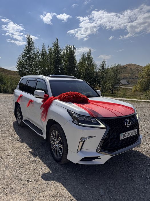 Аренда Lexus LX 570 с водителем