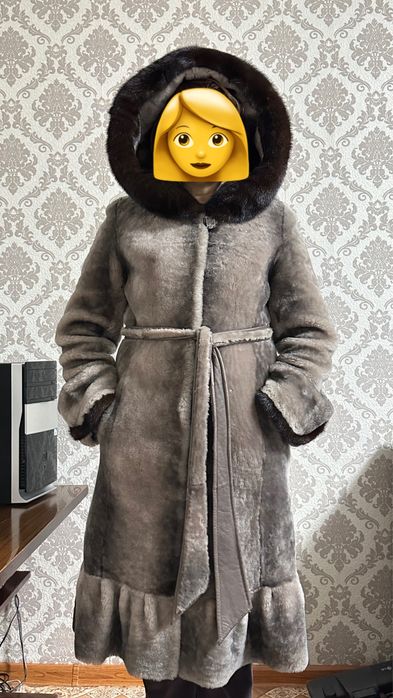 Продам женскую шубу
