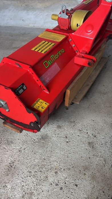 Tocatoare resturi vegetale  spini crengi tulceni freză tractor