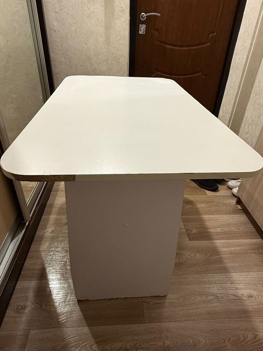 Продам Стол 100х60