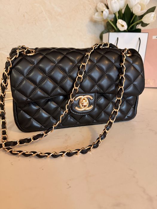 Дамска чанта Chanel Classic среден размер черна