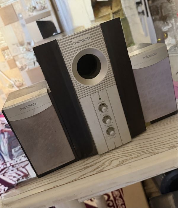 Microlab 890 zur ishlaydi