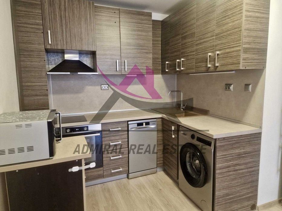 Дава се под наем Двустаен апартамент в Варна, Генералите - 75 кв.м за 562 € - Снимка #1