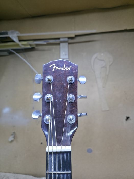 Электроакустическую гитара Fender CD-60CE NAT
