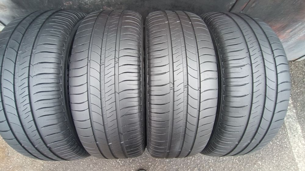 205/60/16 Michelin