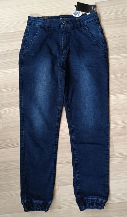 Blugi Reserved 158 groși, căptușiți Nou