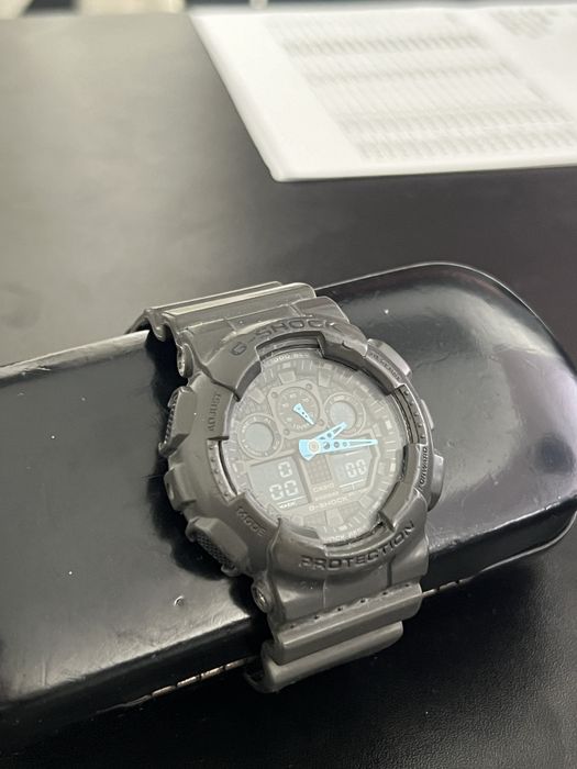 Часовник Casio G-Shock GA100C