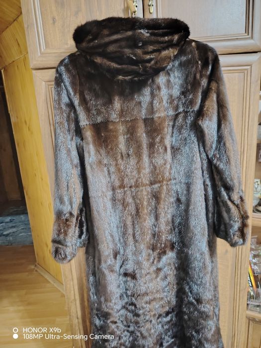 Норковая шуба продам!
